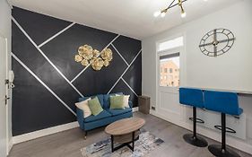 London Capital Apartment Nla